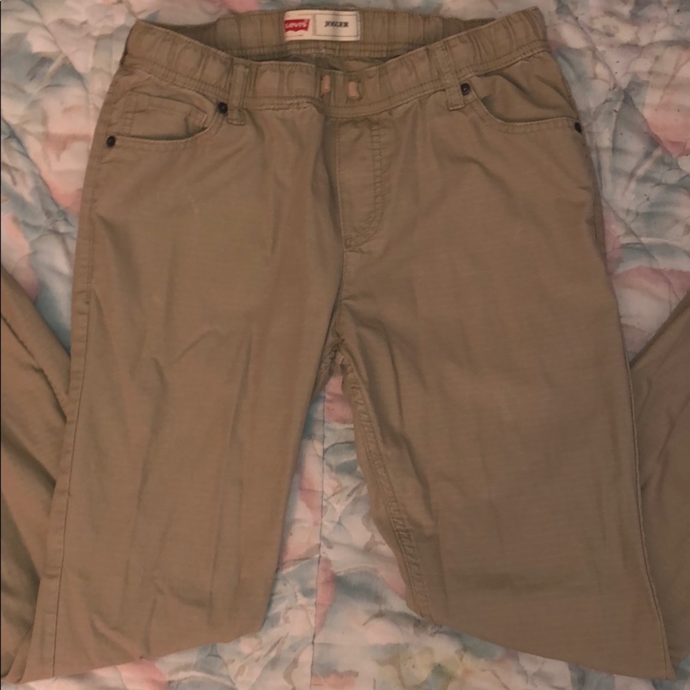 Levis Joggers Khaki Pants‼️